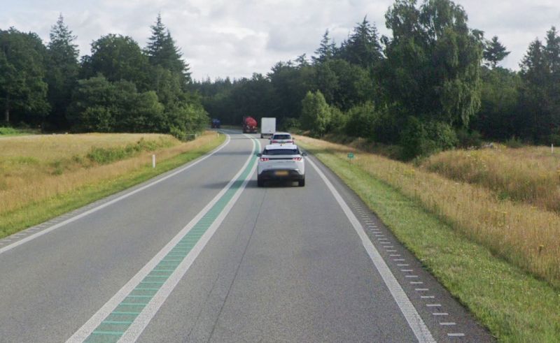 File:Rural road N34.jpg